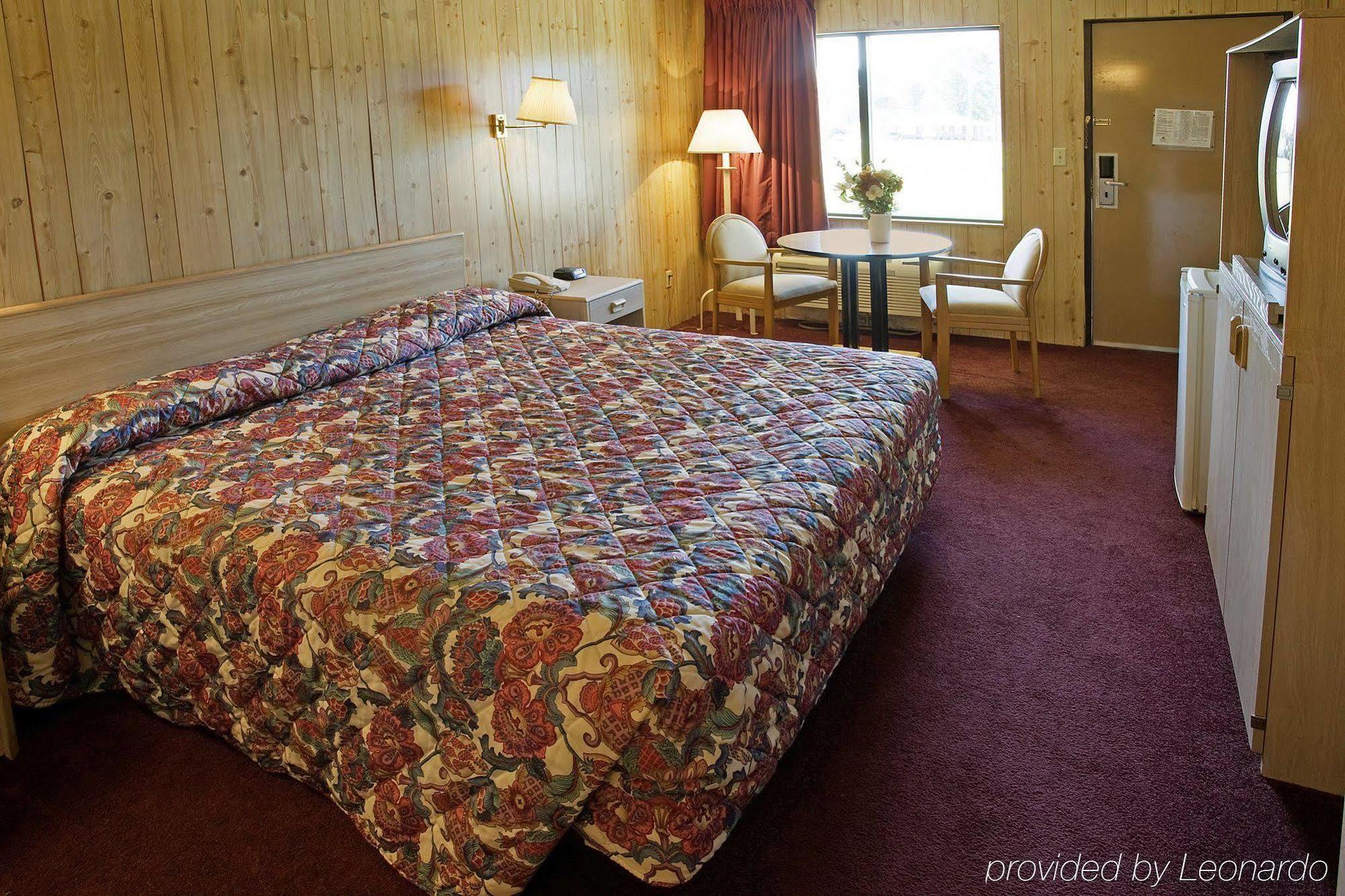 Americas Best Value Inn - Чесапік Номер фото
